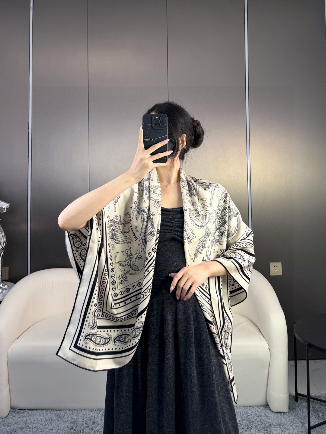 [TOP] HERMES  Square Scarf 135cm*135cm - 3 Colors