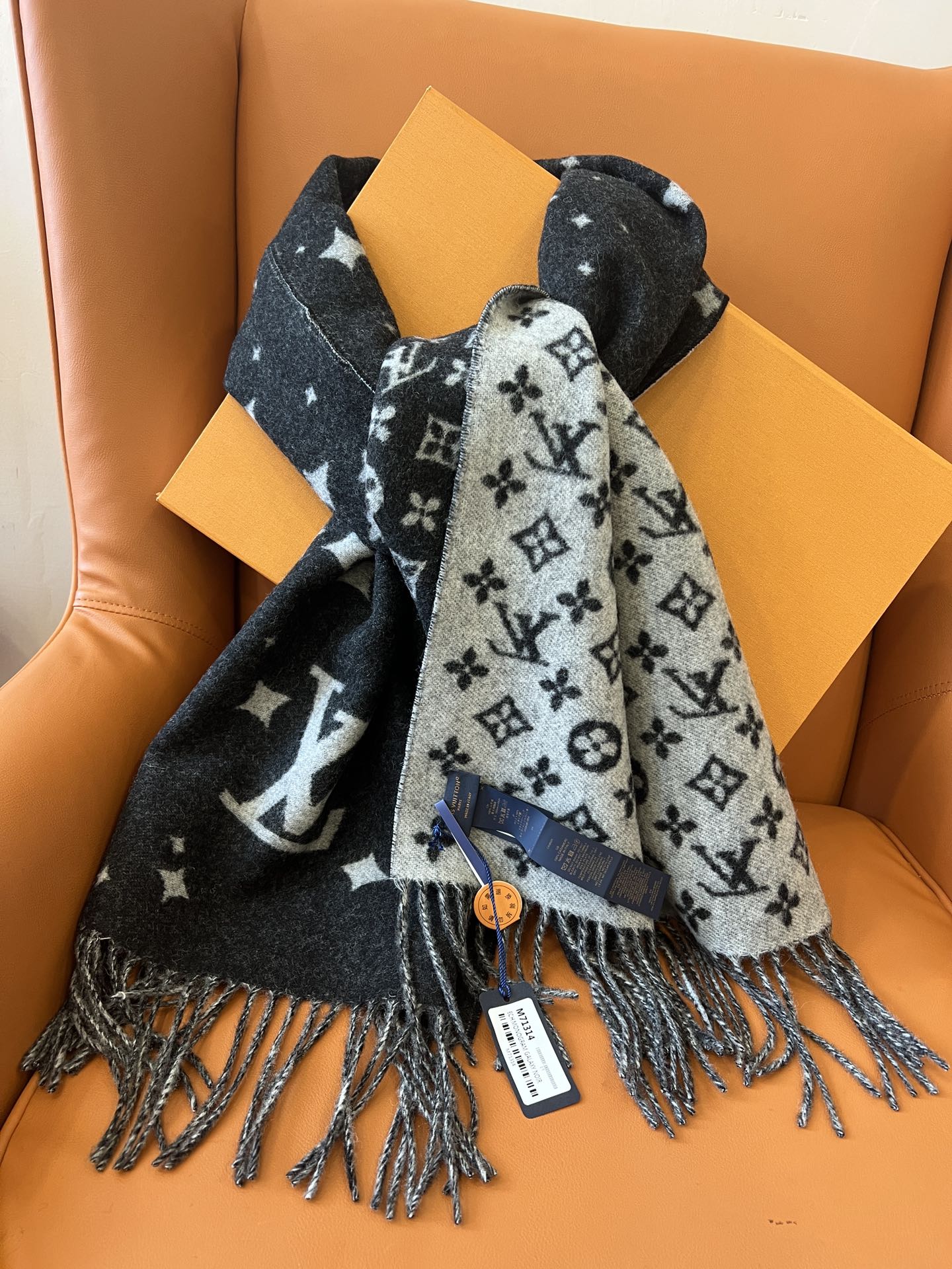 [TOP] Louis Vuitton LV Scarf 180x45cm - Black