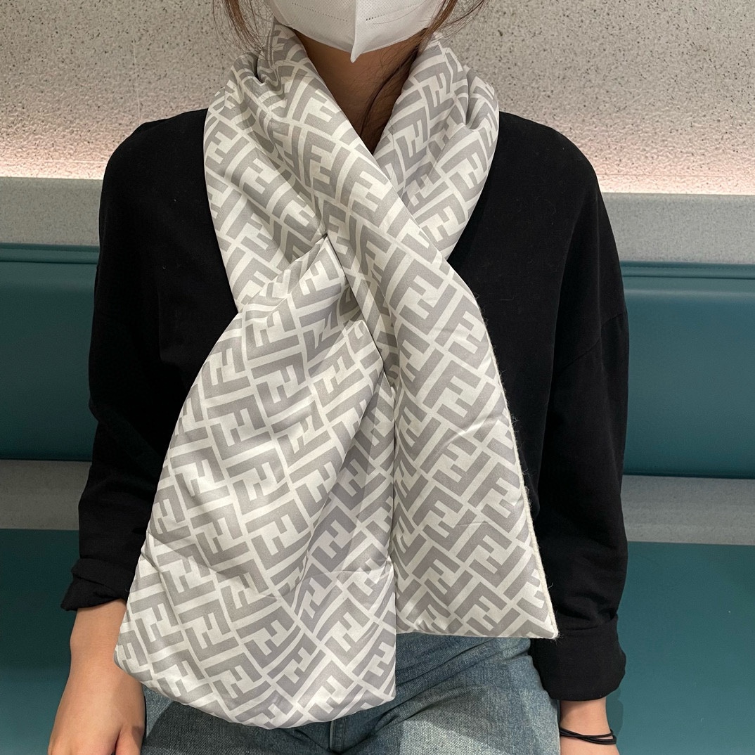 [TOP] FENDI FF  Cashmere Scarf 110*20cm - 2 Colors