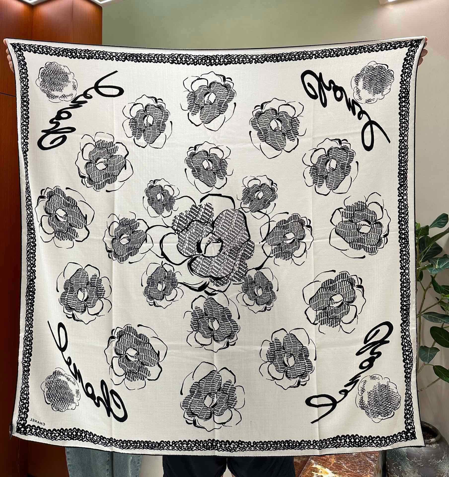 [TOP] CHANEL  Square Scarf 140×140cm - 2 Colors