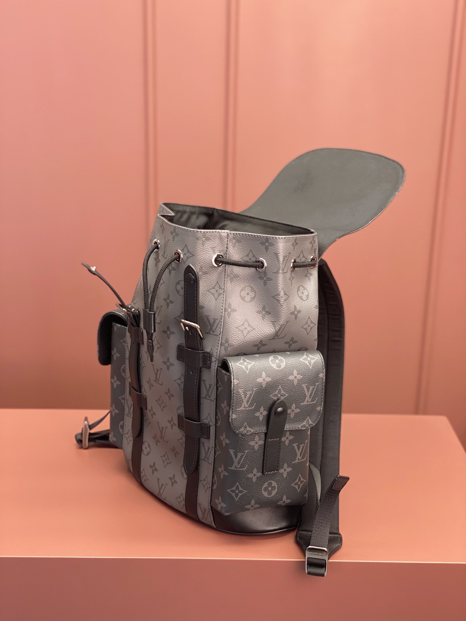 [TOP] Louis Vuitton LV L*V Christopher Monogram Backpack - Monogram