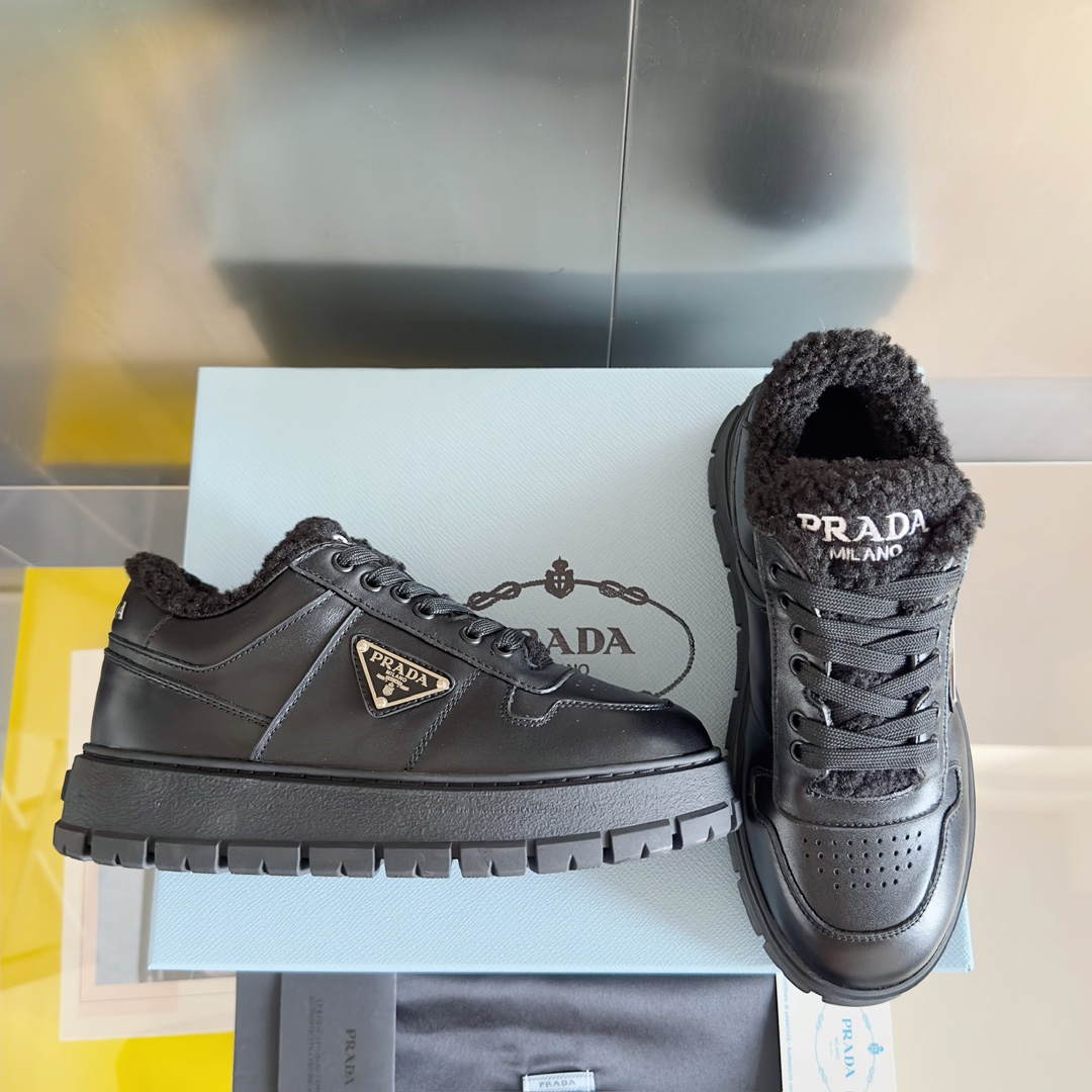 [TOP] PRADA  Sneakers - 3 Colors