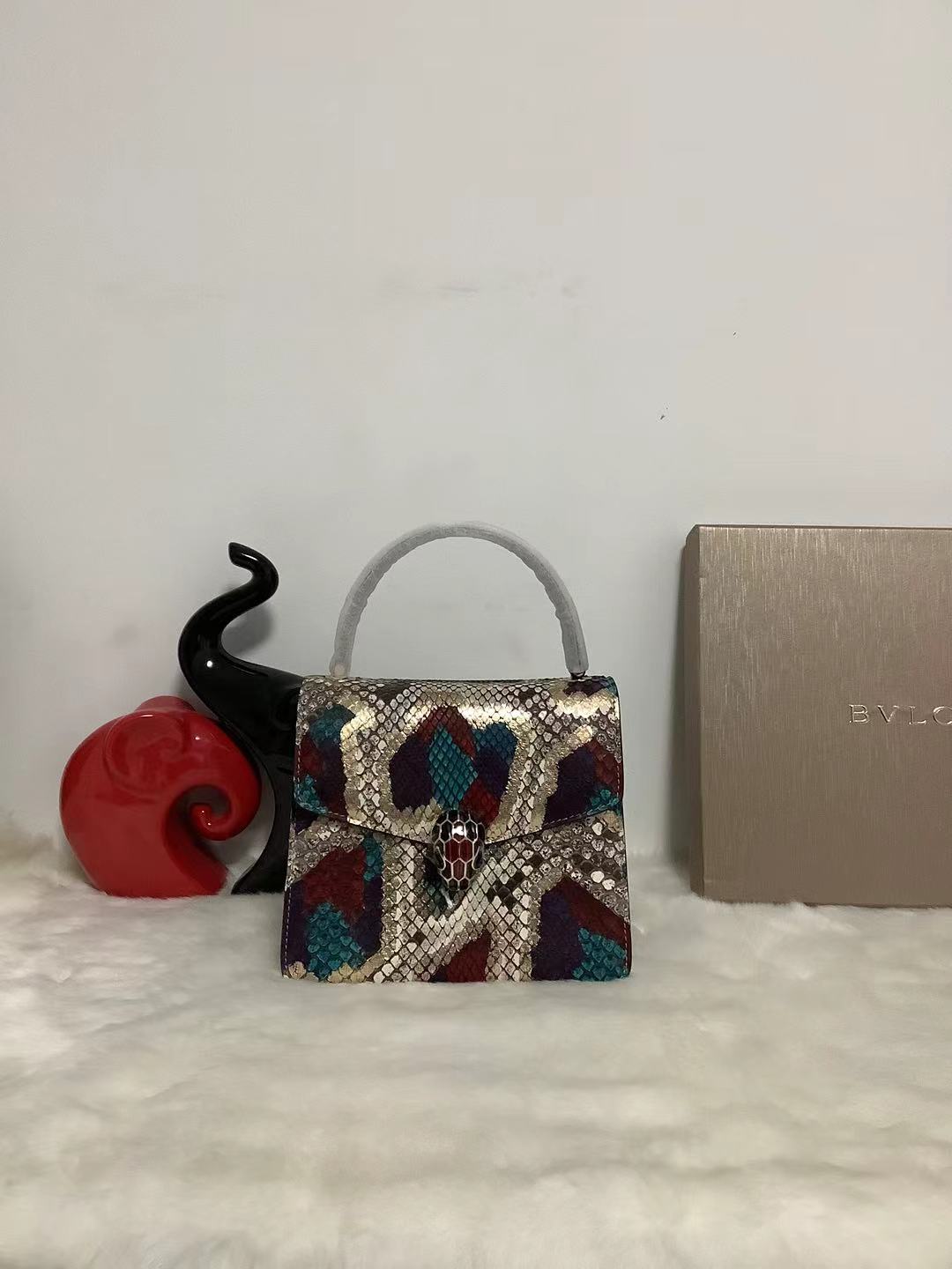 [TOP] BVLGARI  Snake Skin Snake Head Bag 18cm-2 Colors