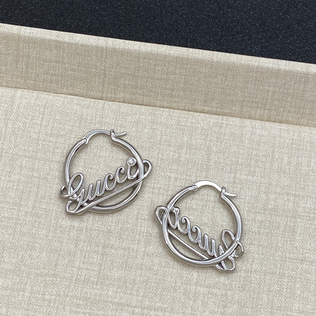 [TOP] GUCCI Circle Earrings with Letters - Silver/Gold