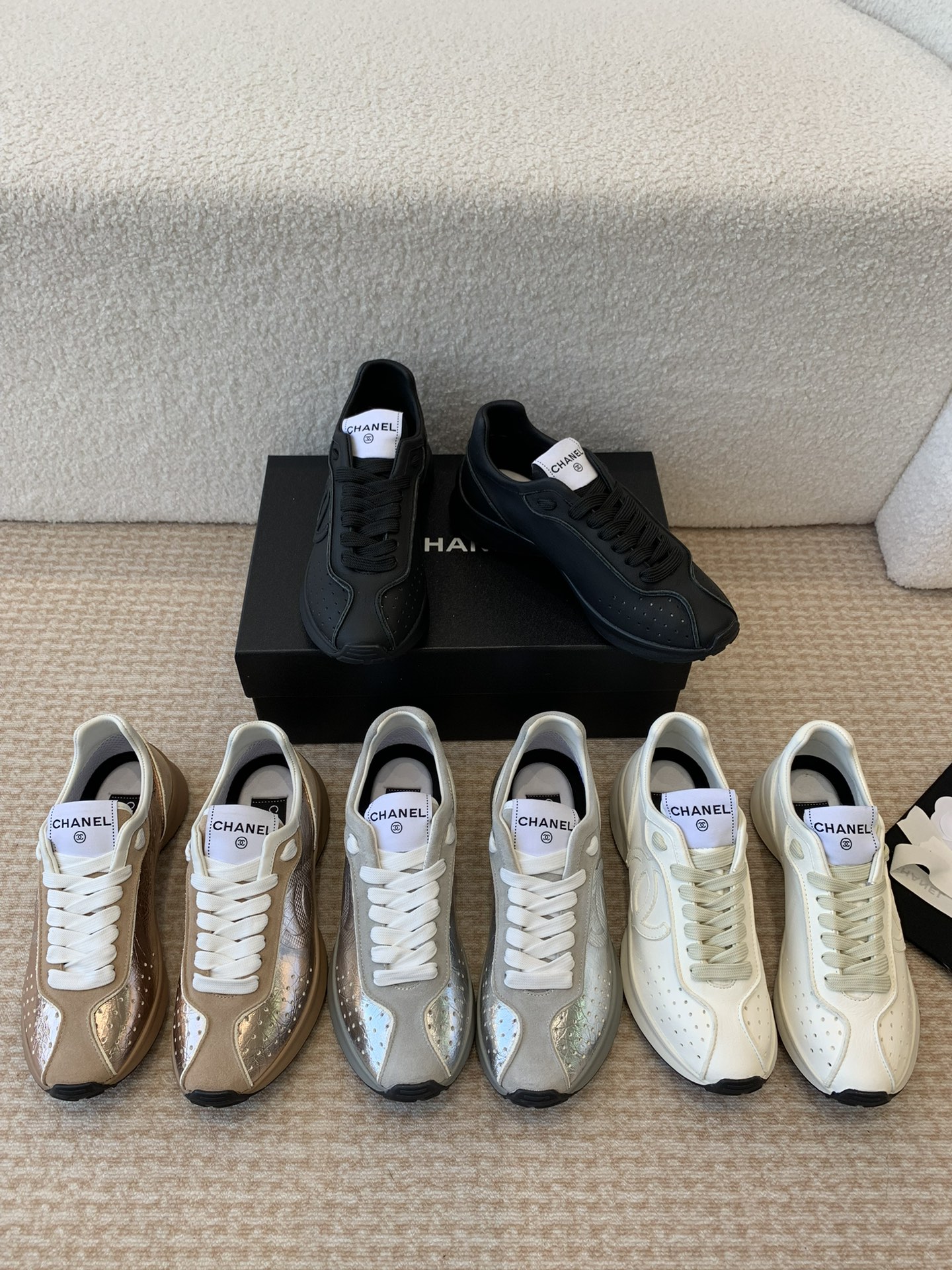 [TOP] CHANEL CC  25C Sneakers - 4 Color