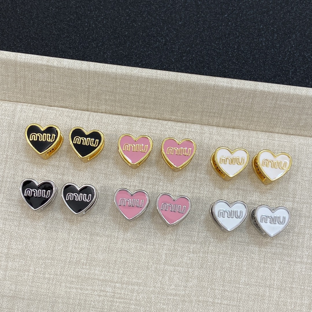 [TOP] Miu Miu Heart Shape Earrings - 4 Colors