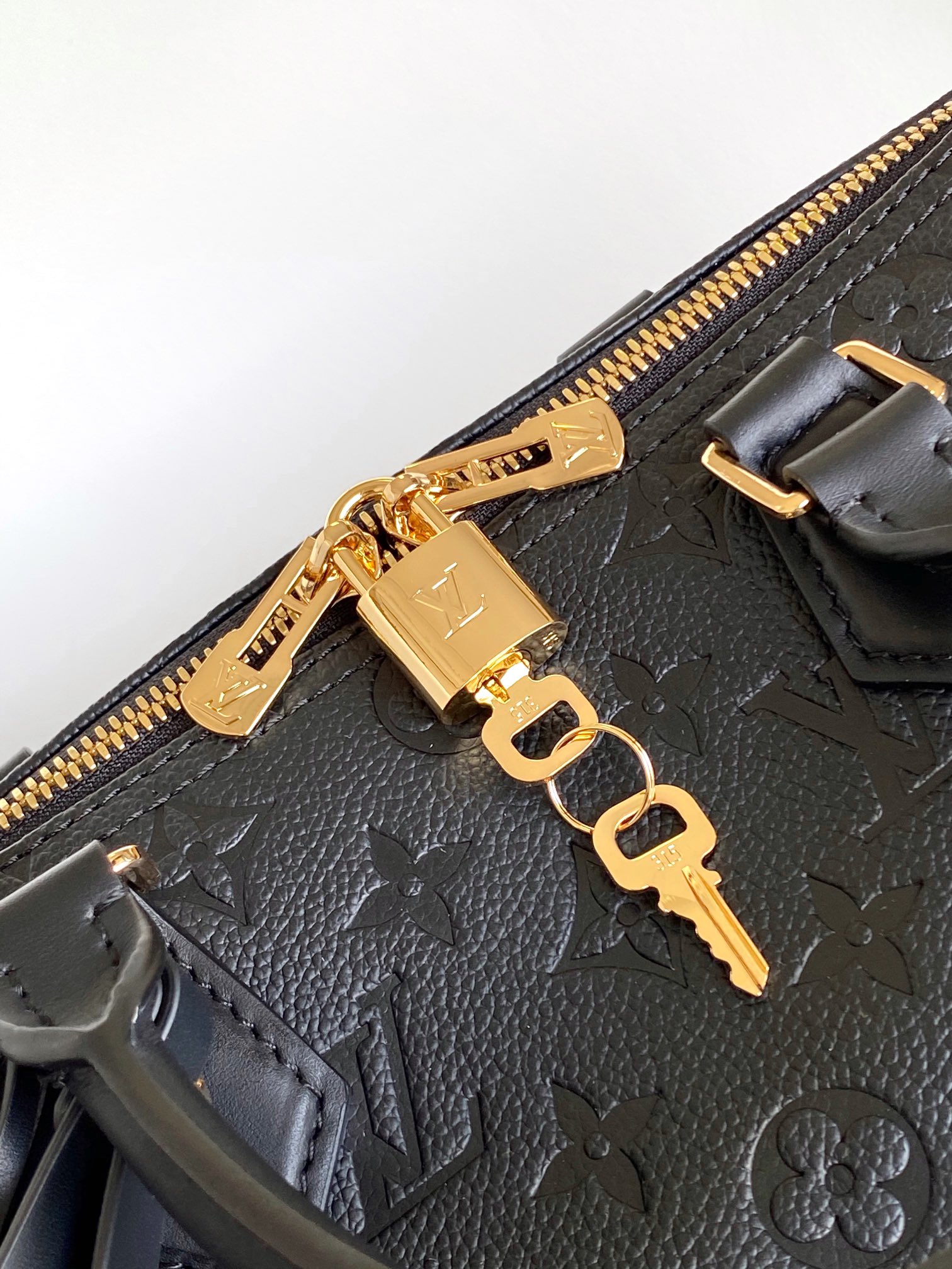 [TOP] Louis Vuitton LV L*V Speedy Bags 30 Empreinte Leather 30*21*17 cm - 2 Colour