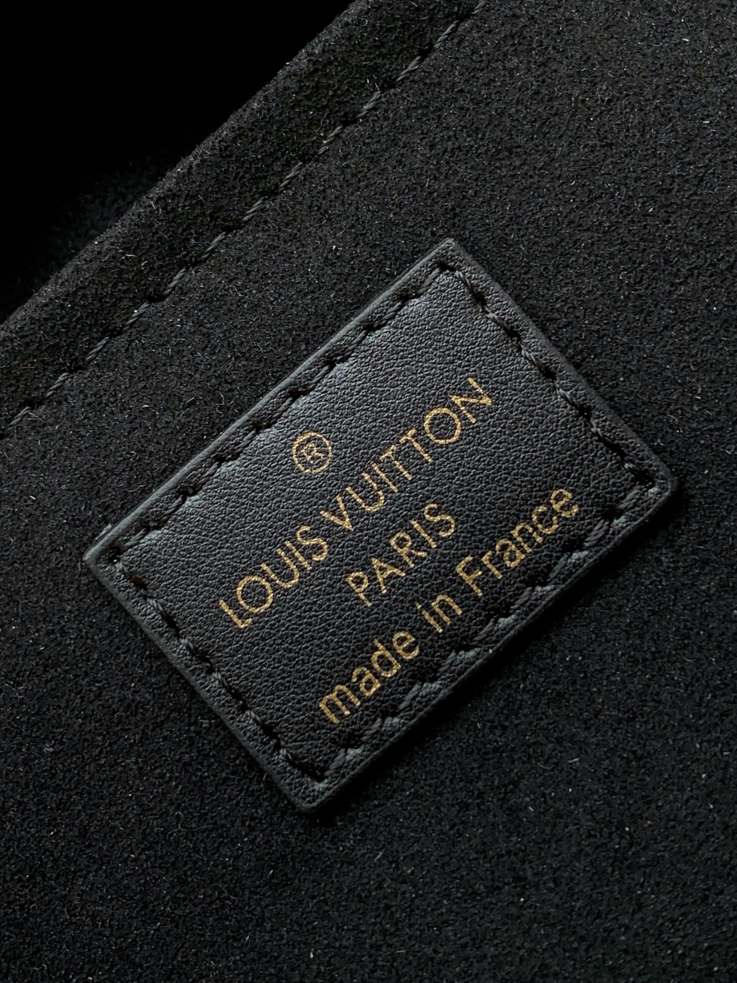 [TOP] Louis Vuitton LV On The Go Bag Cow Leather 25x13x10 cm- 3 Colour