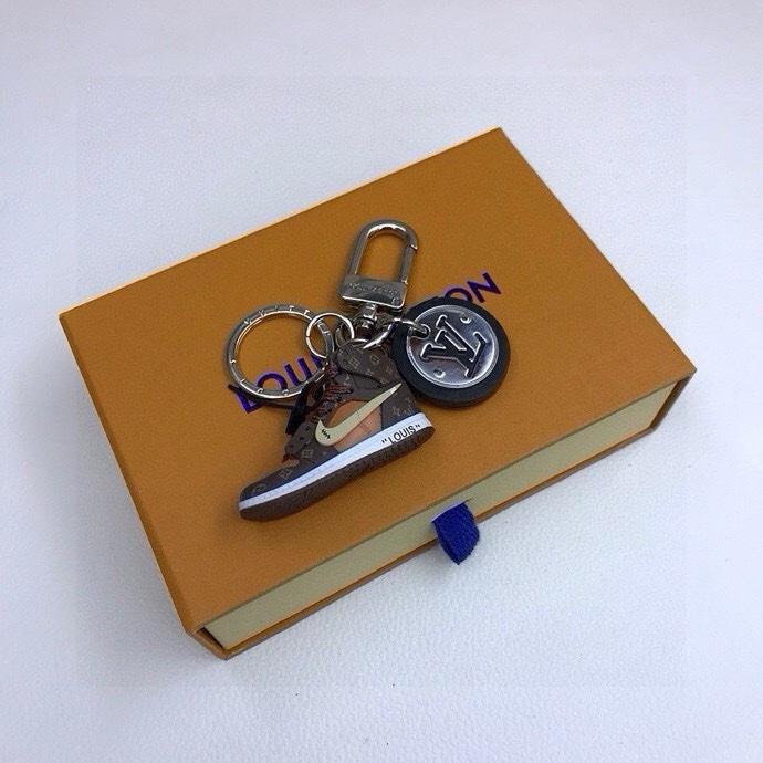 [TOP] Louis Vuitton LV Mini Shoe Pendant - Monogram