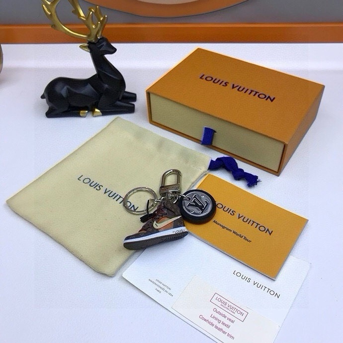 [TOP] Louis Vuitton LV Mini Shoe Pendant - Monogram