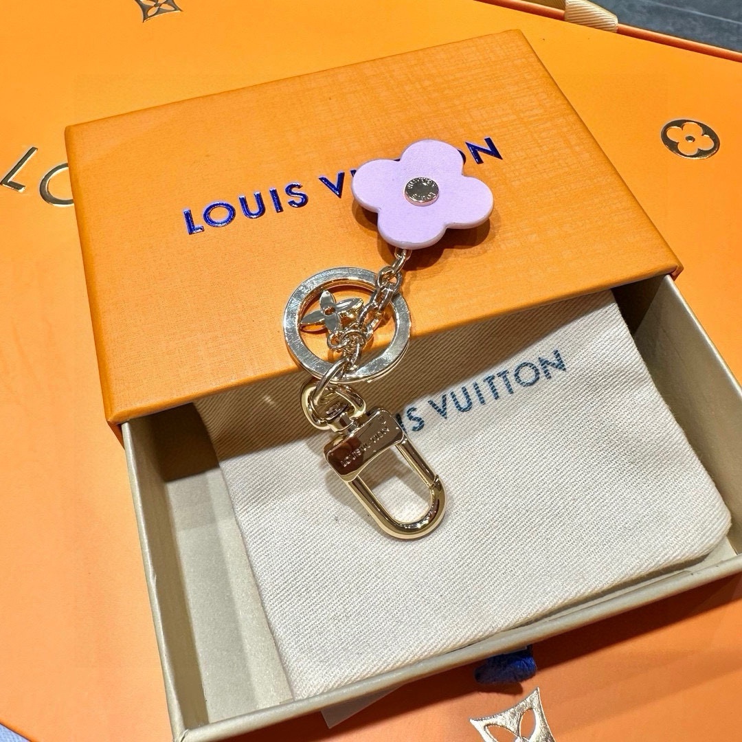 [TOP] Louis Vuitton LV LV Facettes Pendant - Gold