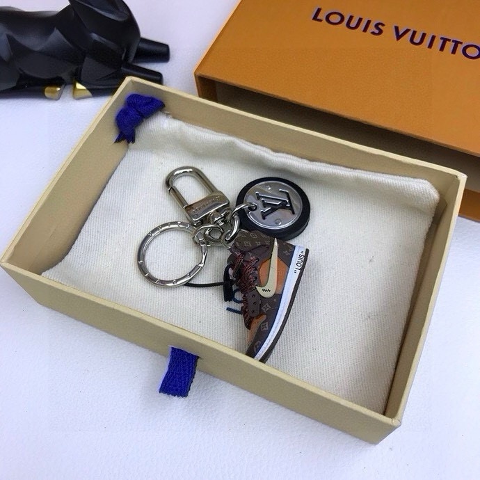 [TOP] Louis Vuitton LV Mini Shoe Pendant - Monogram