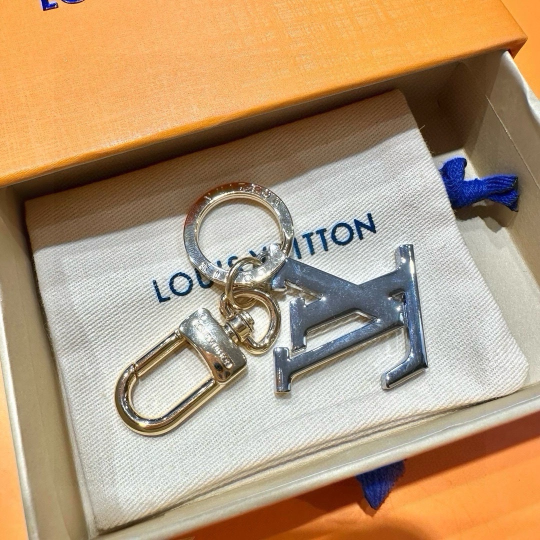 [TOP] Louis Vuitton LV Key Chain - 2 Colour