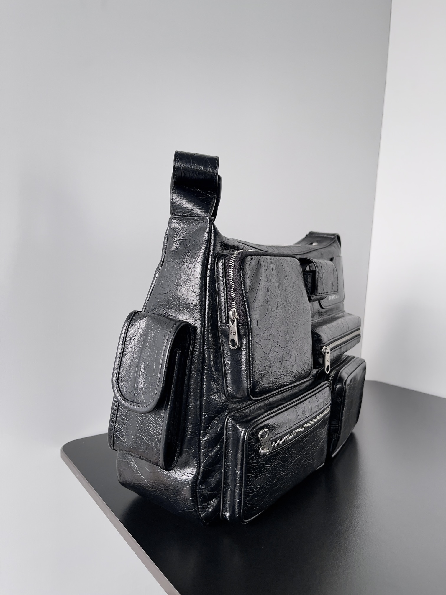 [TOP] BALENCIAGA SuperBusy Bag 33×24×9.9cm- Black