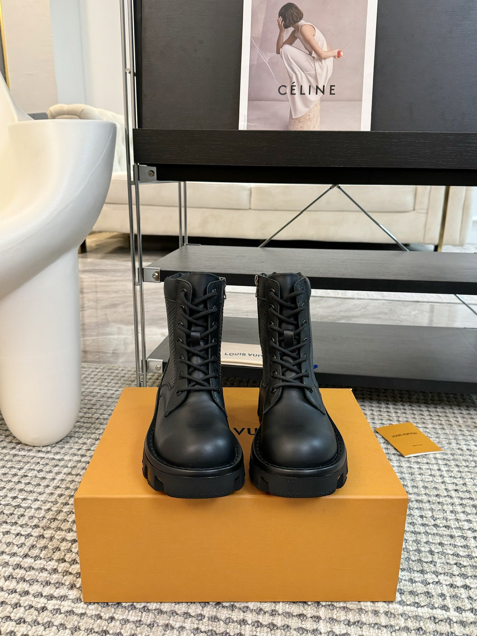 [TOP] Louis Vuitton LV  Short Boots - 2 Colors