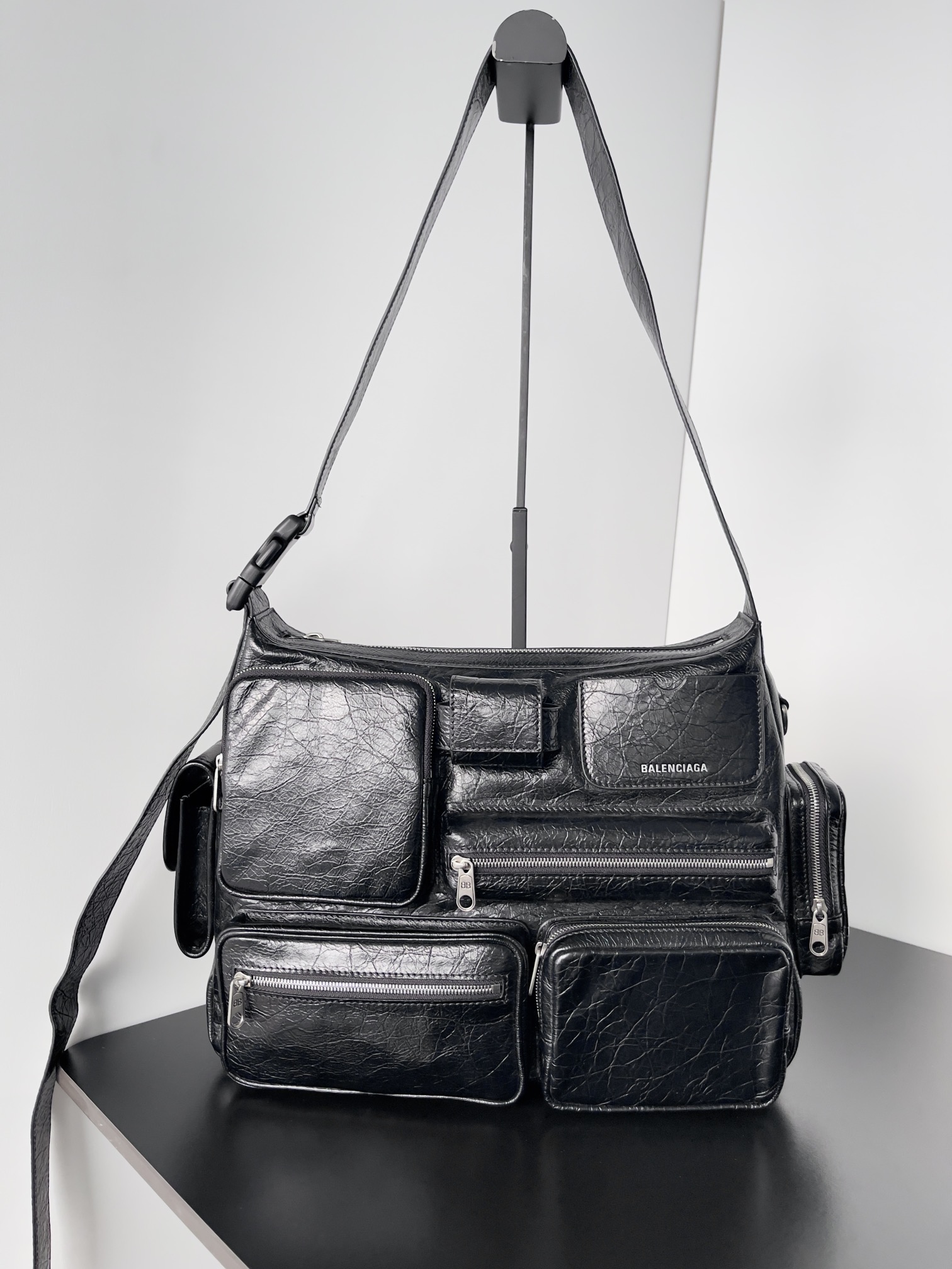 [TOP] BALENCIAGA SuperBusy Bag 33×24×9.9cm- Black