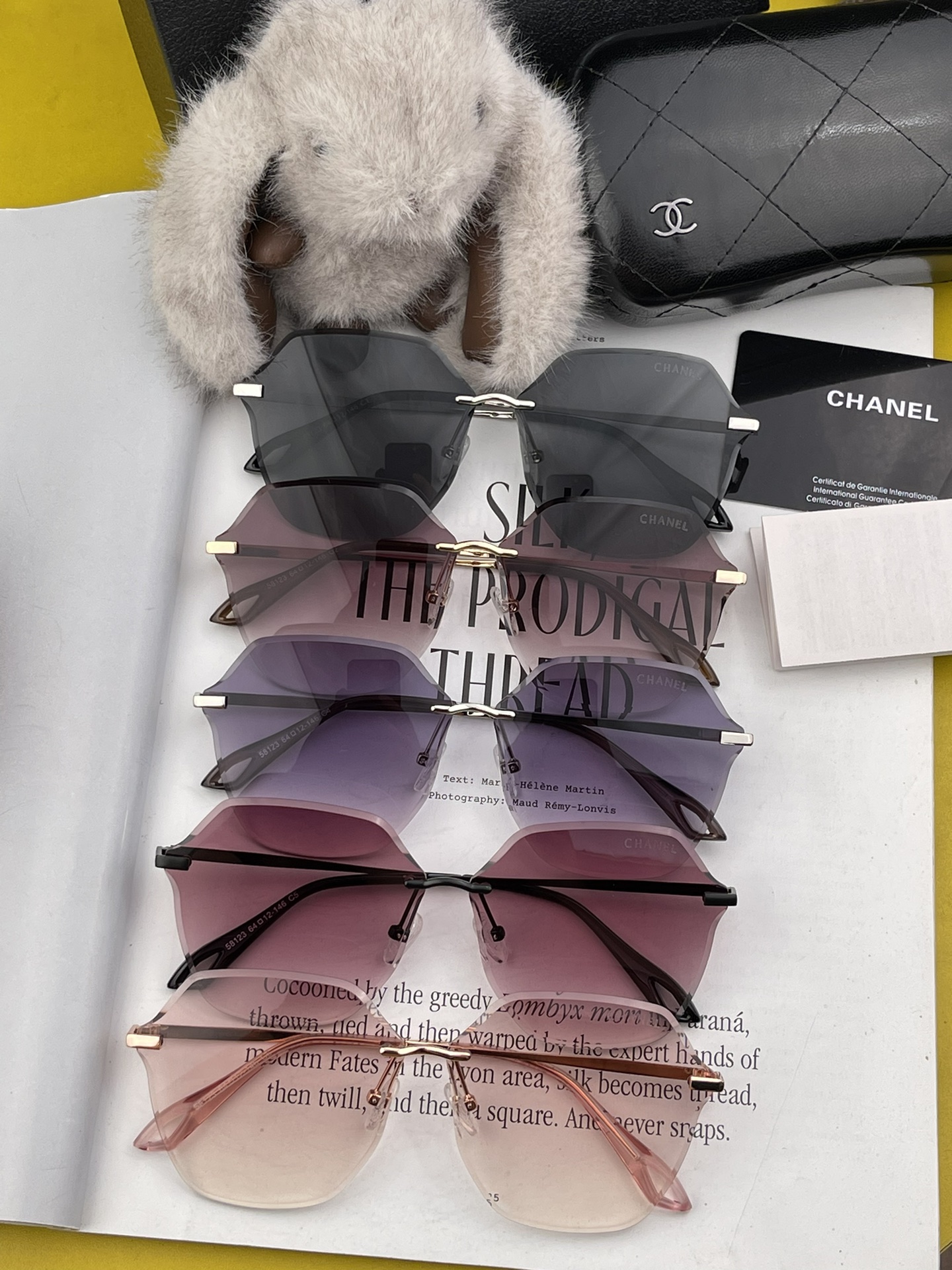 [TOP] CHANEL Nylon Polarized Sunglasses - 5 Colors