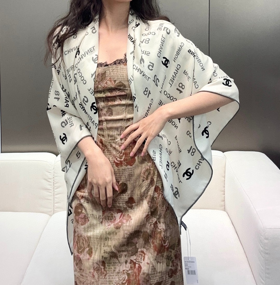 [TOP] CHANEL Silk Square Scarf 140*140cm - 2 Colors