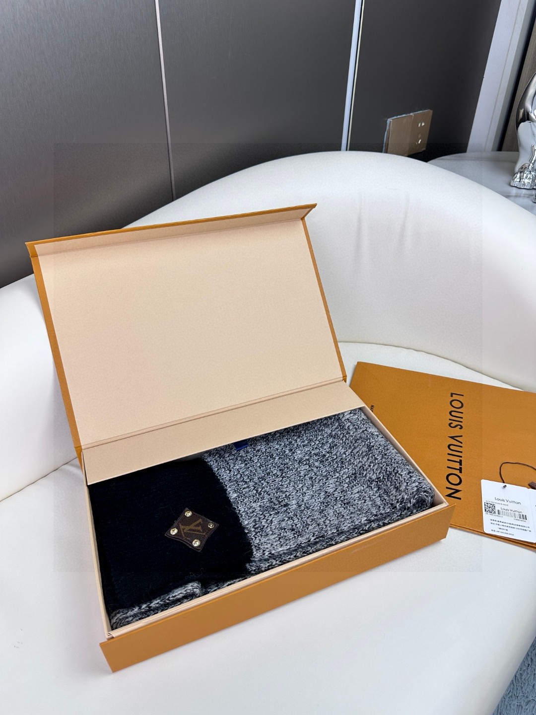 [TOP] Louis Vuitton LV Wool Scarf 20*180cm - Grey