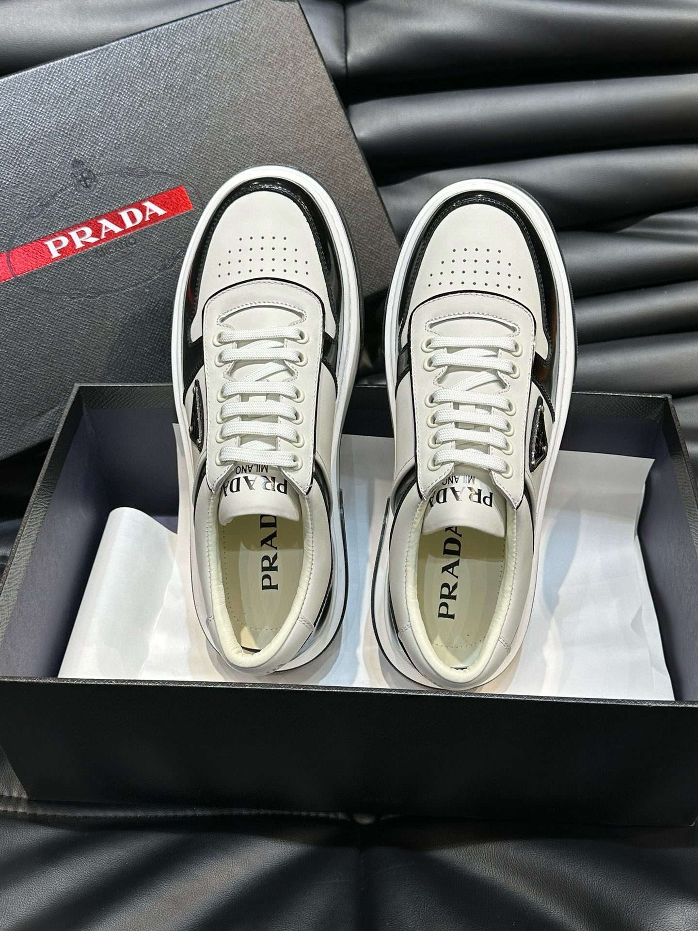 [TOP] PRADA Men's Shoes - White