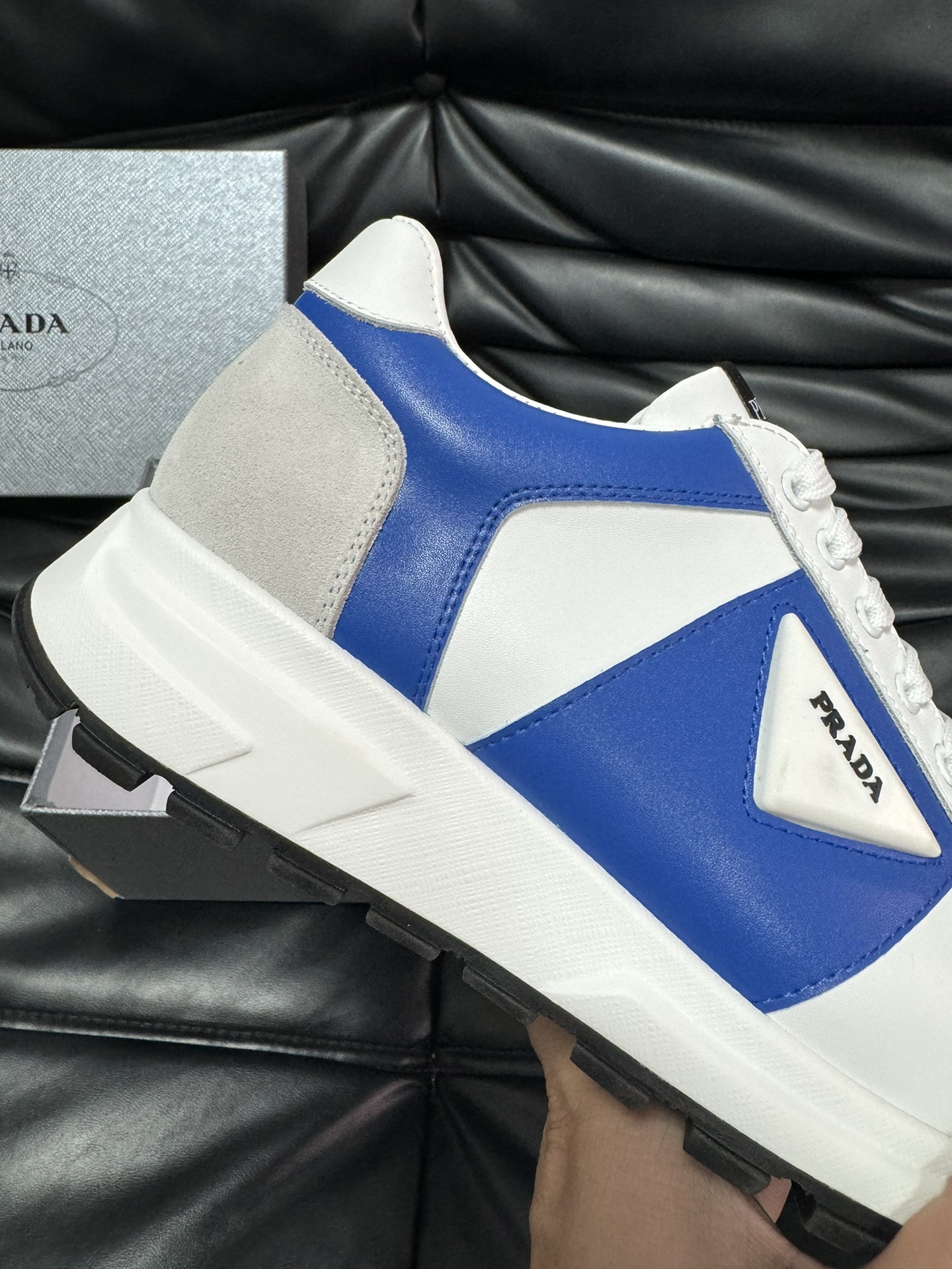 [TOP] PRADA Men's Shoes - White