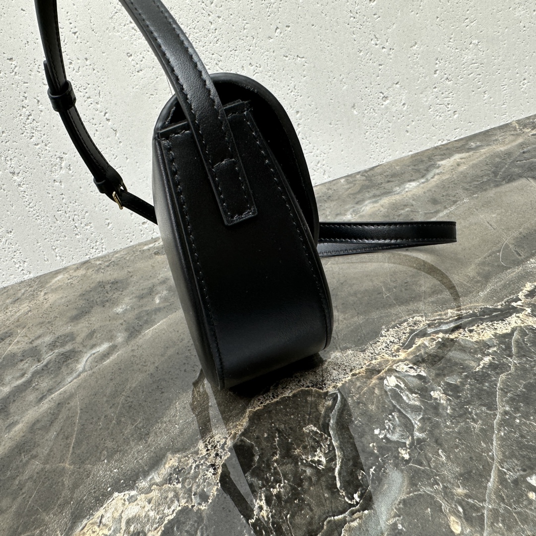 [TOP] CELINE Besace Cuir Triomphe Bag Cow Leather Handbag 23*13.5*6 - Black