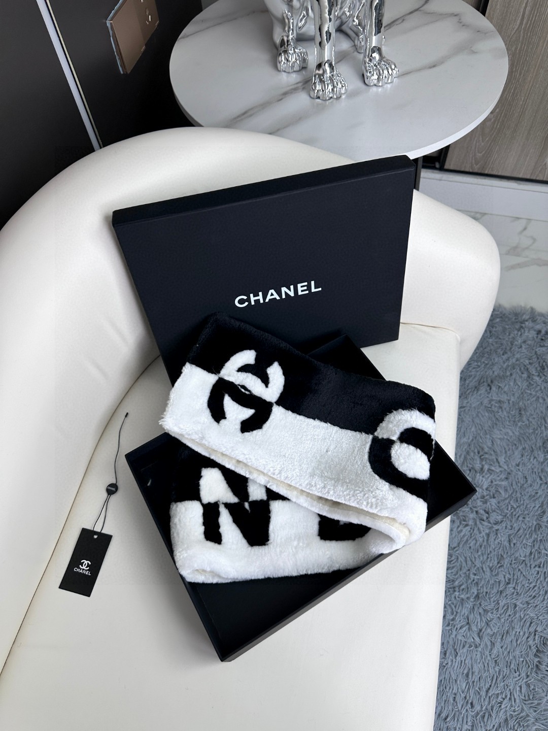 [TOP] CHANEL Scarf 20cm*120cm - White and Black