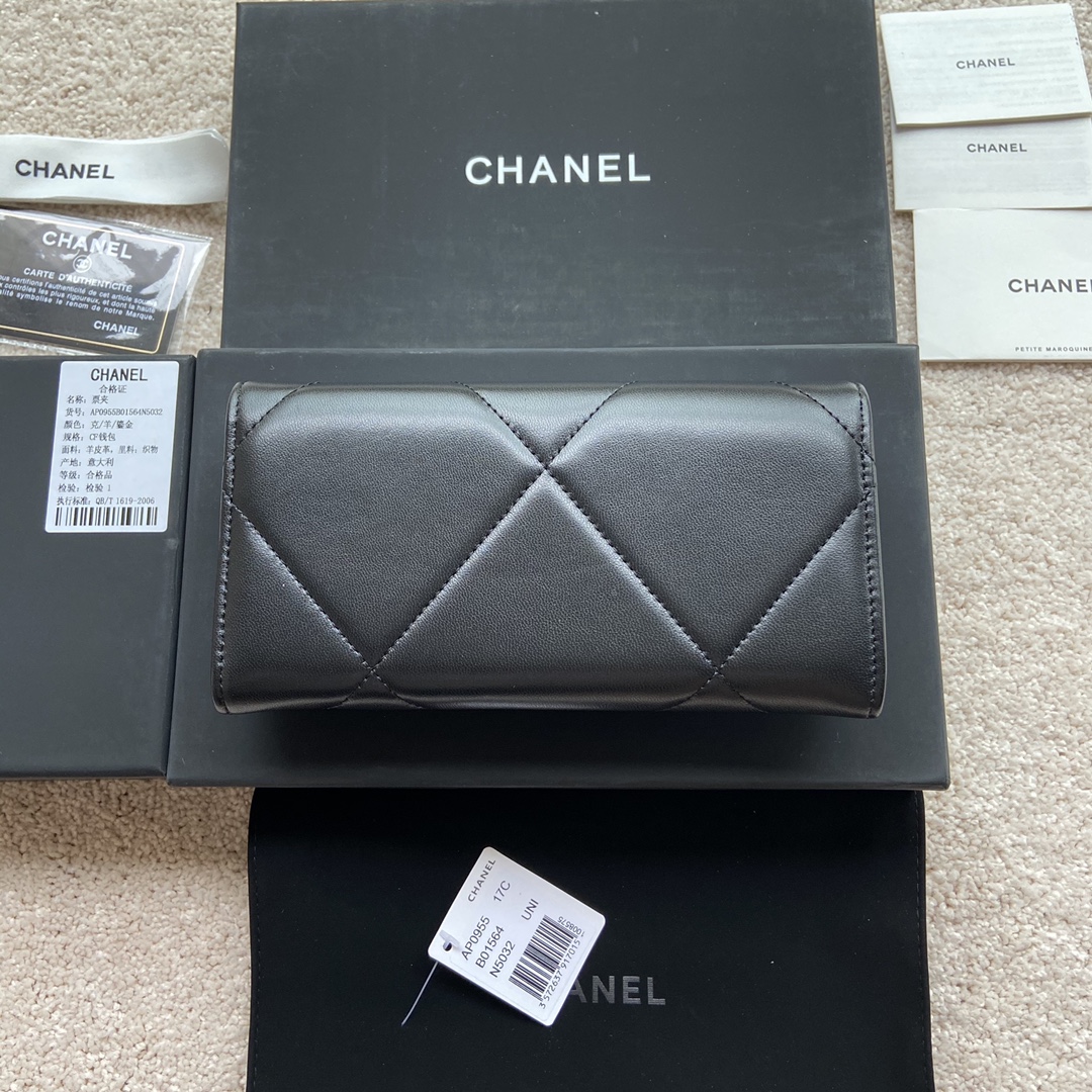 [TOP] CHANEL Wallet Lambskin 19×10.5×3cm - Black & GHW