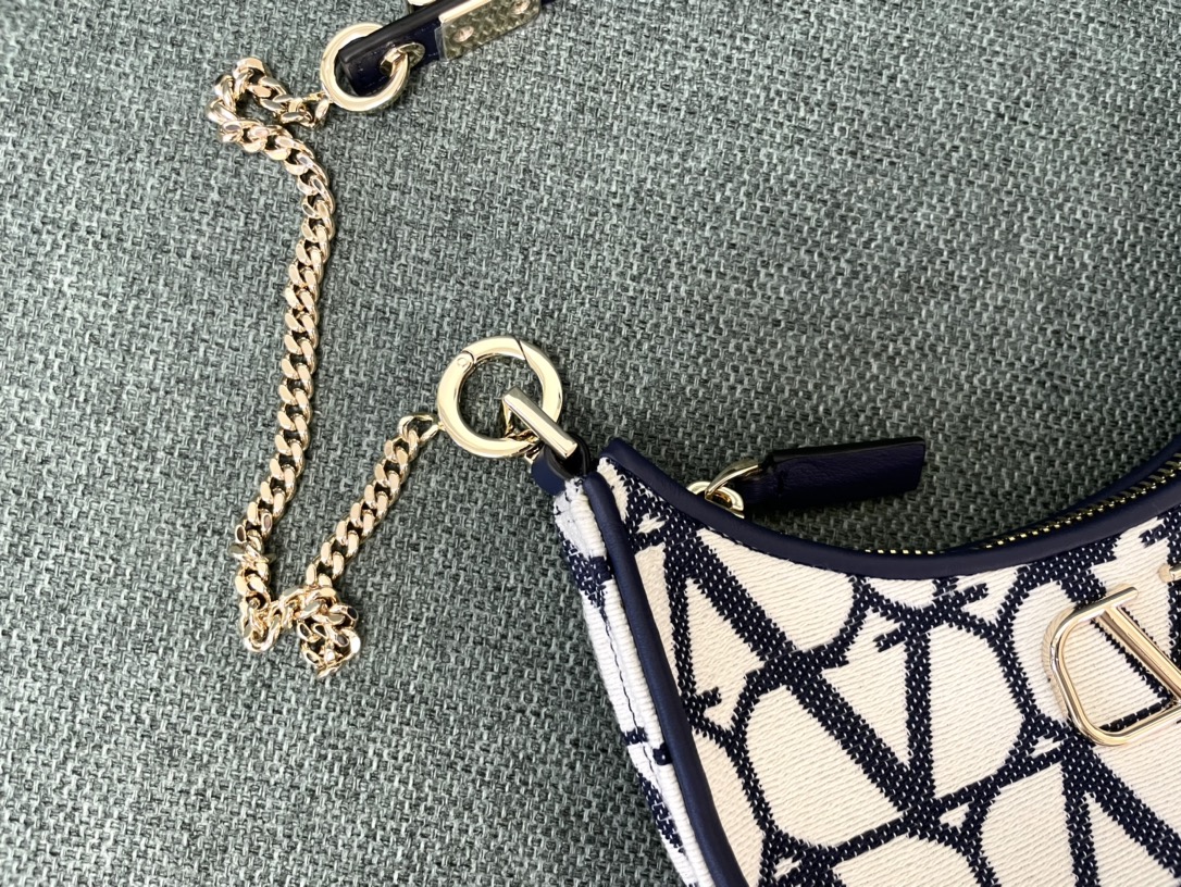 [TOP] VALENTINO VLogo Signature Toile Iconographe Shoulder Bag 20x12x4cm - 2 Colour