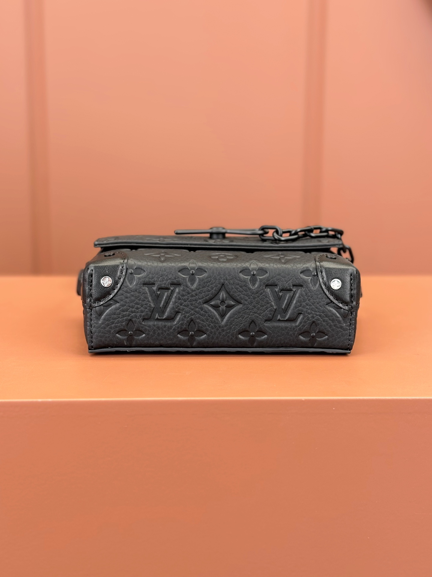 [TOP] Louis Vuitton LV Men's Bag 18x11x6.5cm - Black