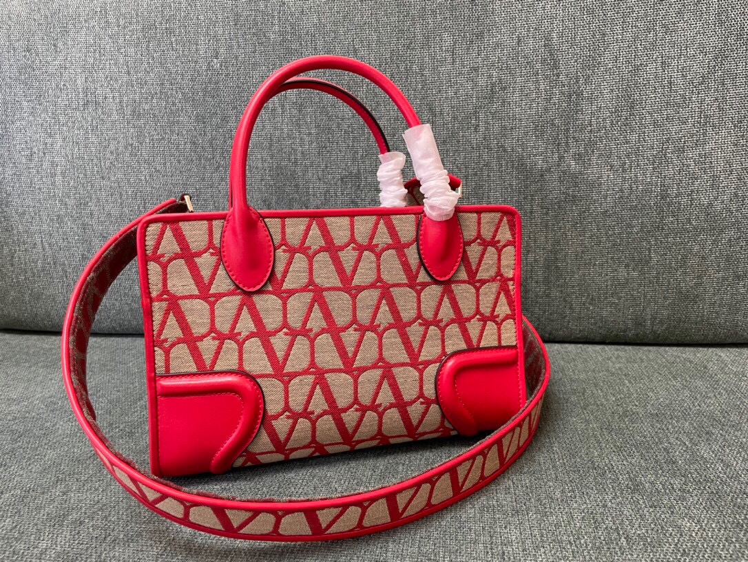 [TOP] VALENTINO La Quatrième Small Shopping Bag 28x19x12cm - 2 Color