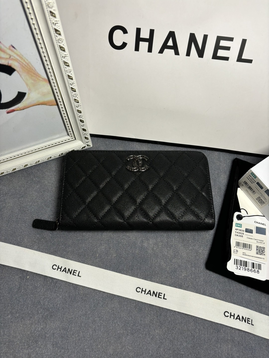 [TOP] CHANEL Hollow Letter CC Zipper Wallet 10.4x19.4x2.5cm - Black