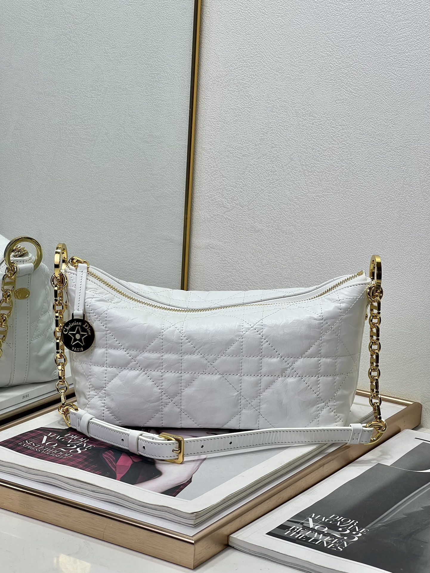 [TOP] Christian Dior Hobo Star Chain Handbag 28.5 x 14.5 x 10cm - 2 Colors