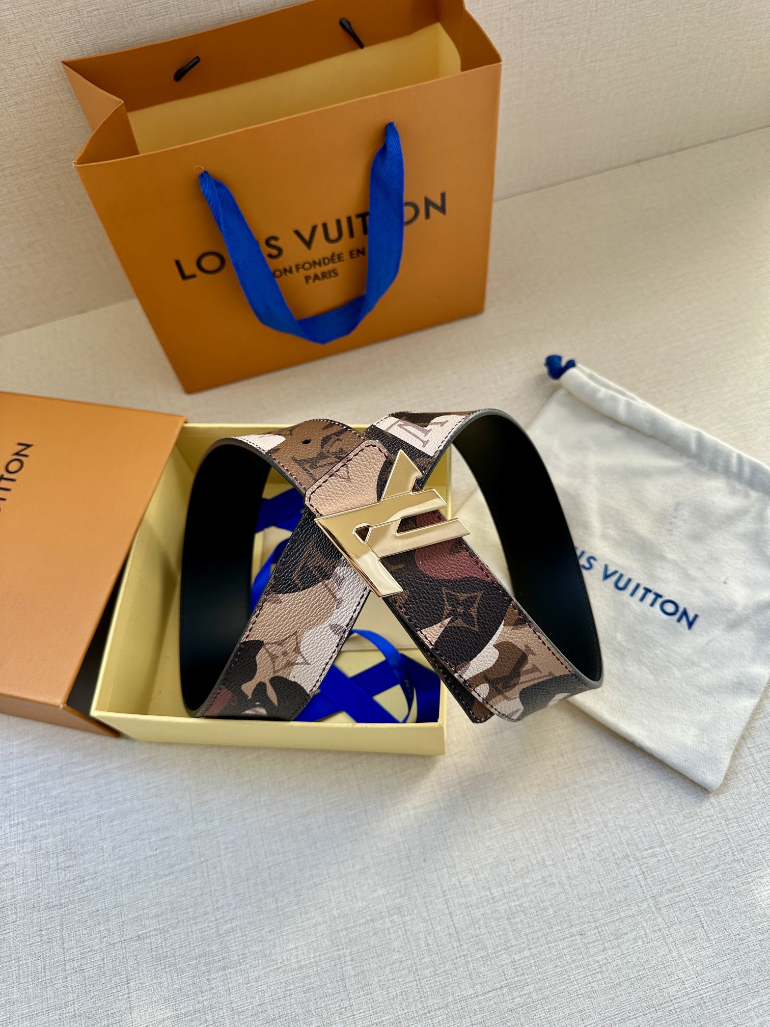 [TOP] Louis Vuitton LV Initiales Reversible Belt - 4.0CM