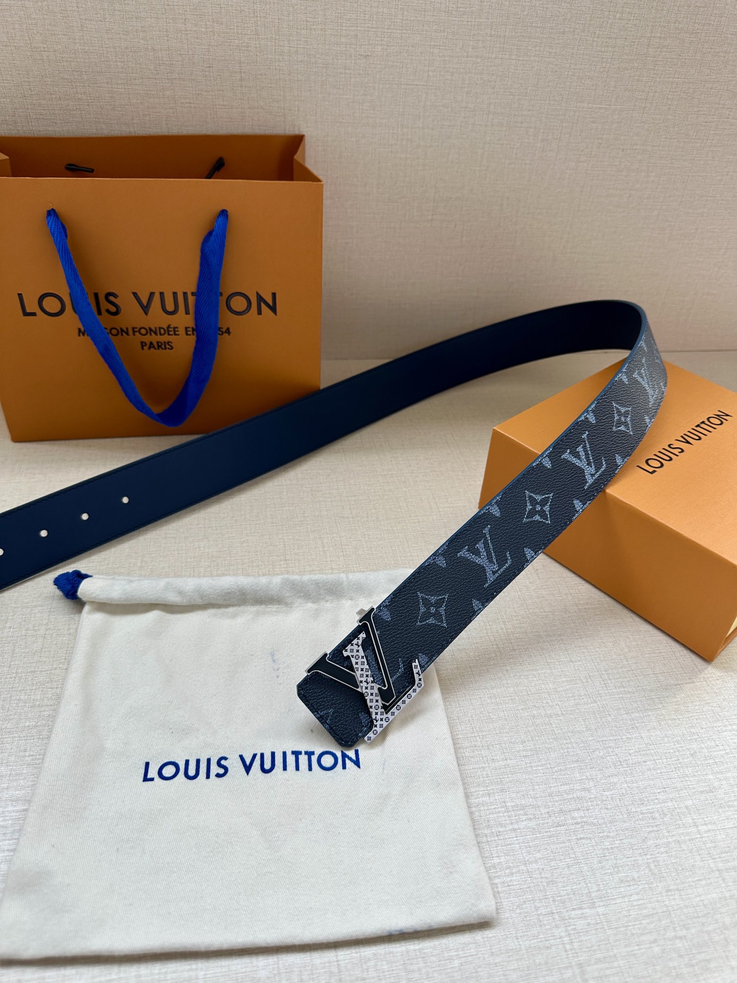 [TOP] Louis Vuitton LV Initiales Reversible Belt - 4.0CM