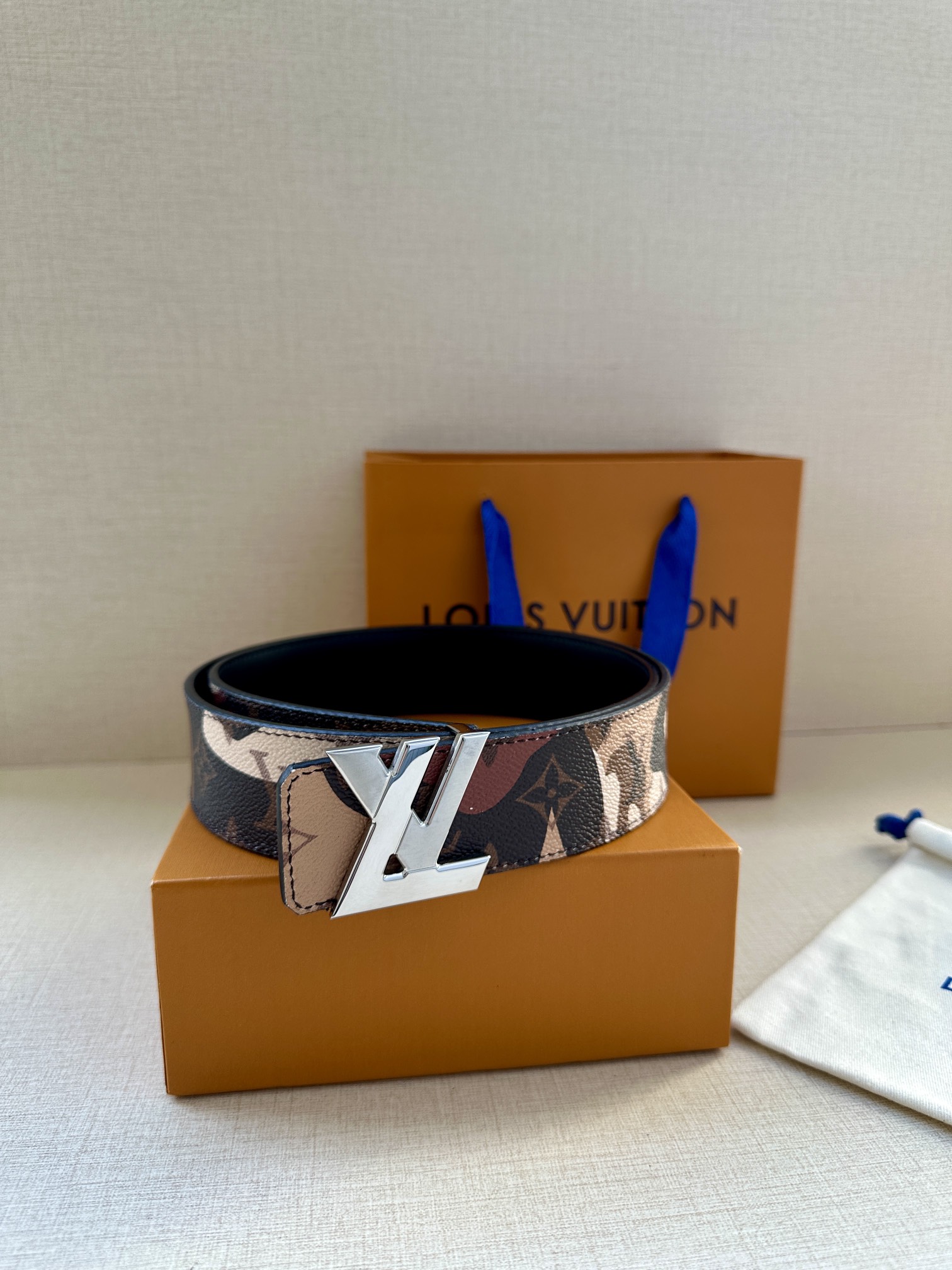 [TOP] Louis Vuitton LV Initiales Reversible Belt - 4.0CM