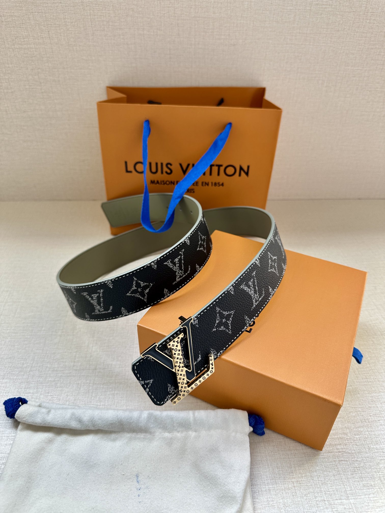[TOP] Louis Vuitton LV Initiales Reversible Belt - 4.0CM