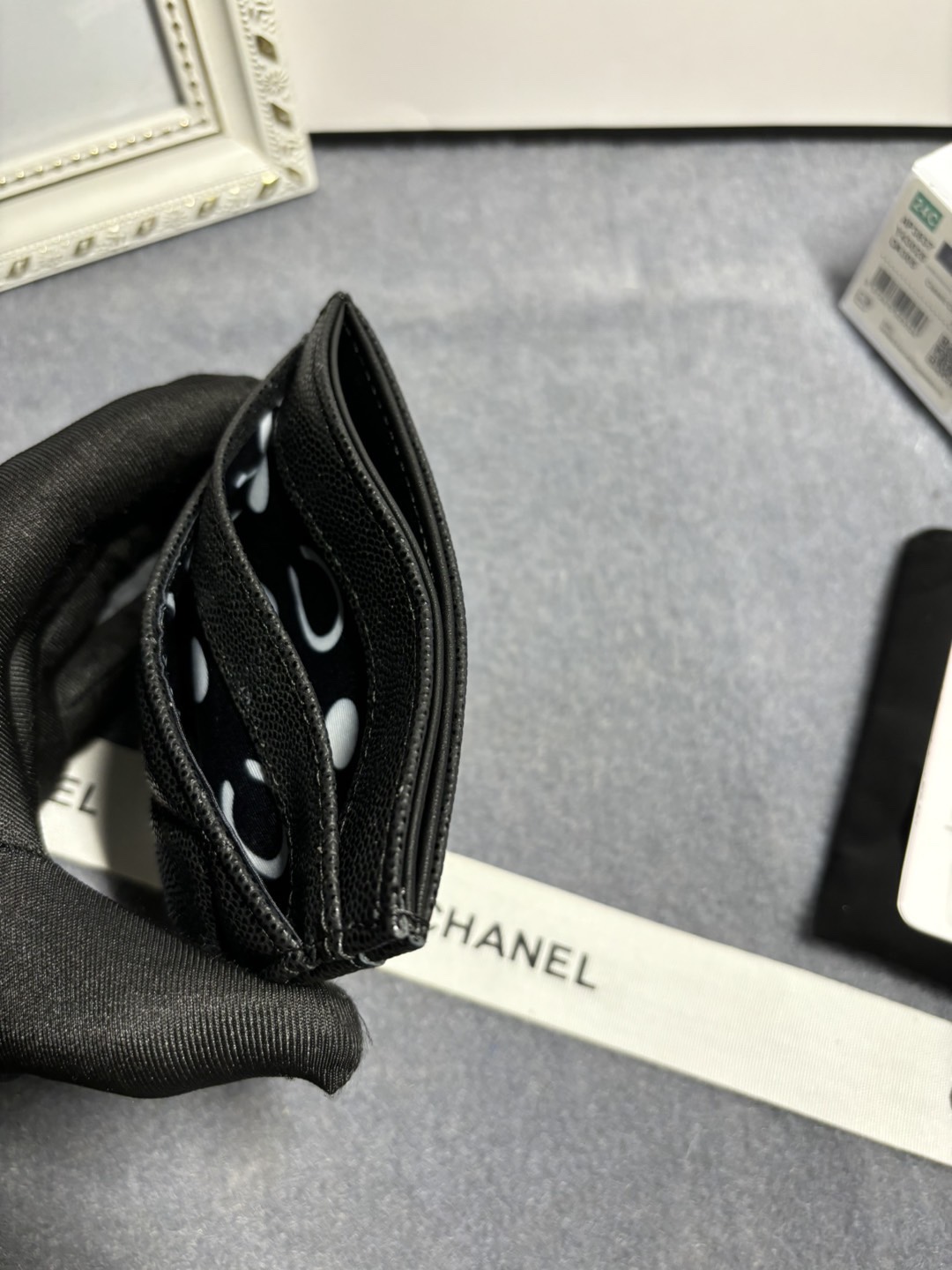 [TOP] CHANEL Hollow Letter CC Card Holder Wallet 11x8x2cm - Black