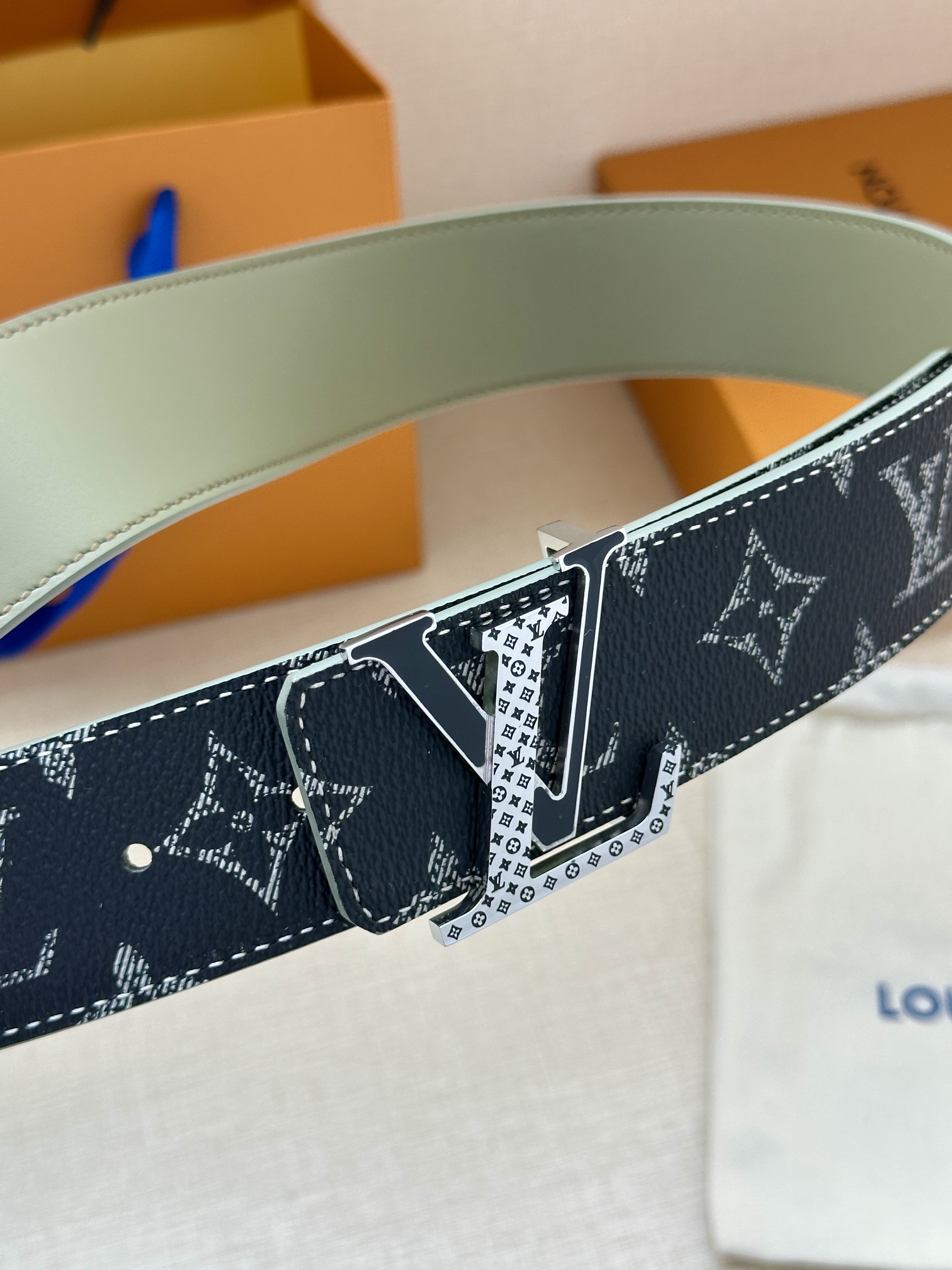 [TOP] Louis Vuitton LV Initiales Reversible Belt - 4.0CM