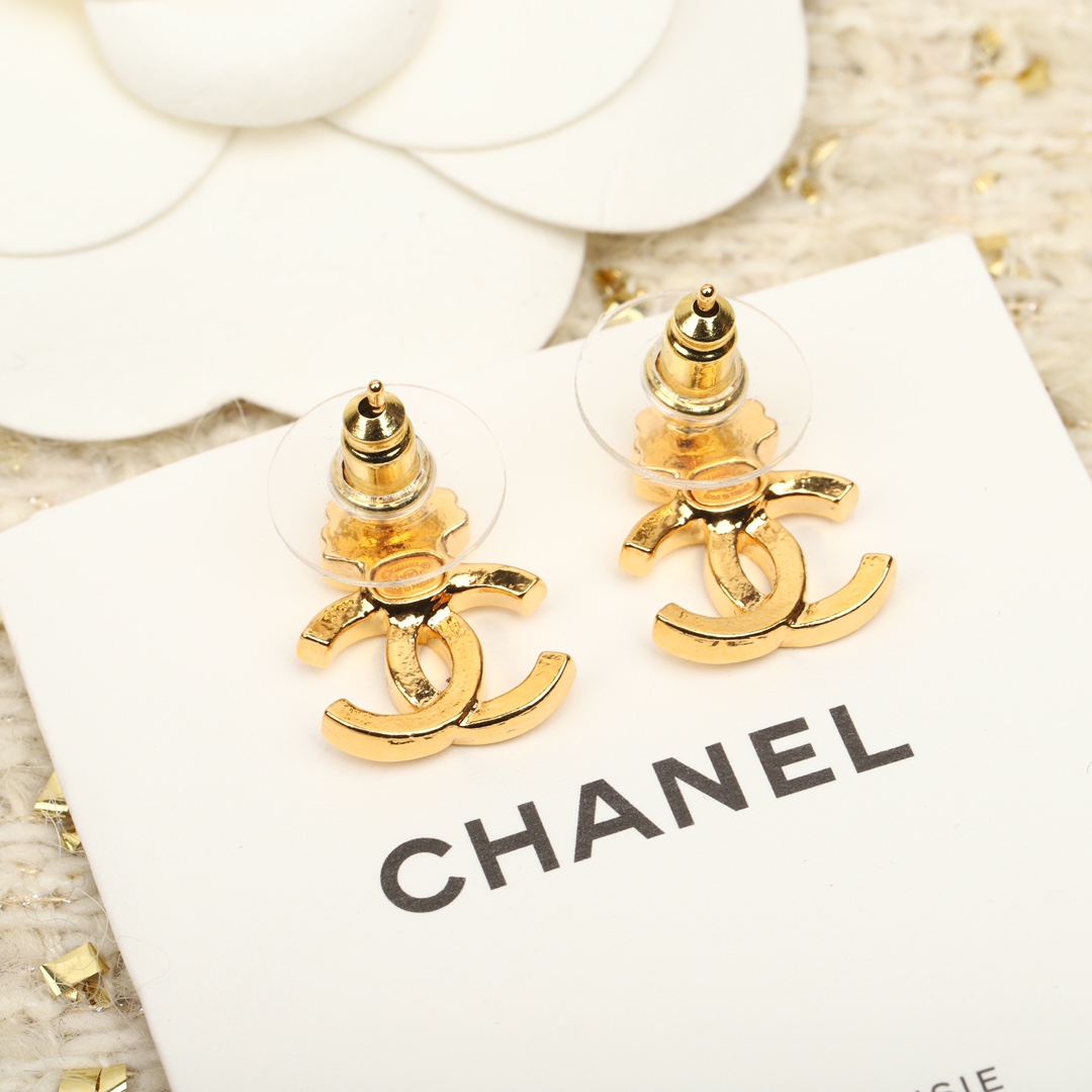 [TOP] CHANEL CC Sea Shell  Earrings - Gold