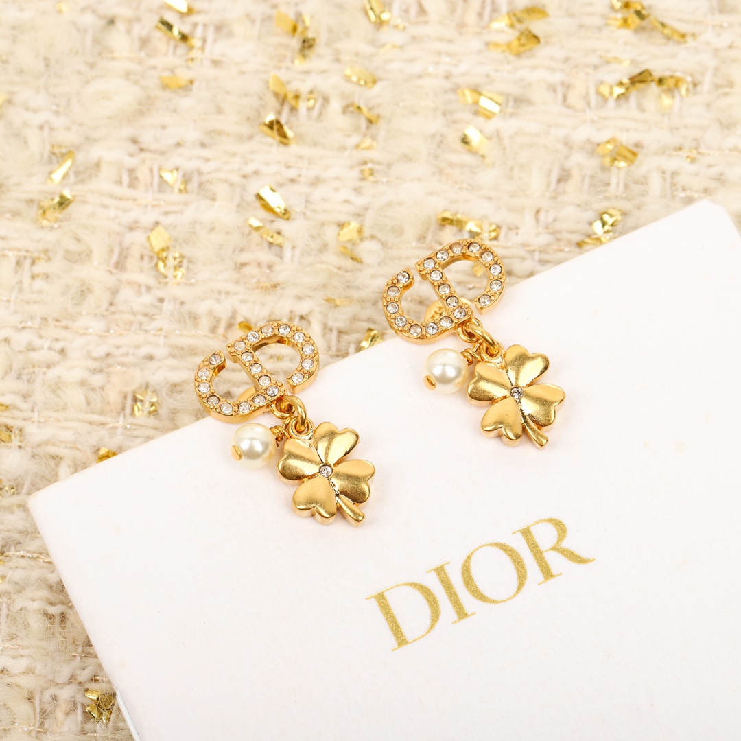 [TOP] Christian Dior Four-Leaf Clover Earrings - Gold
