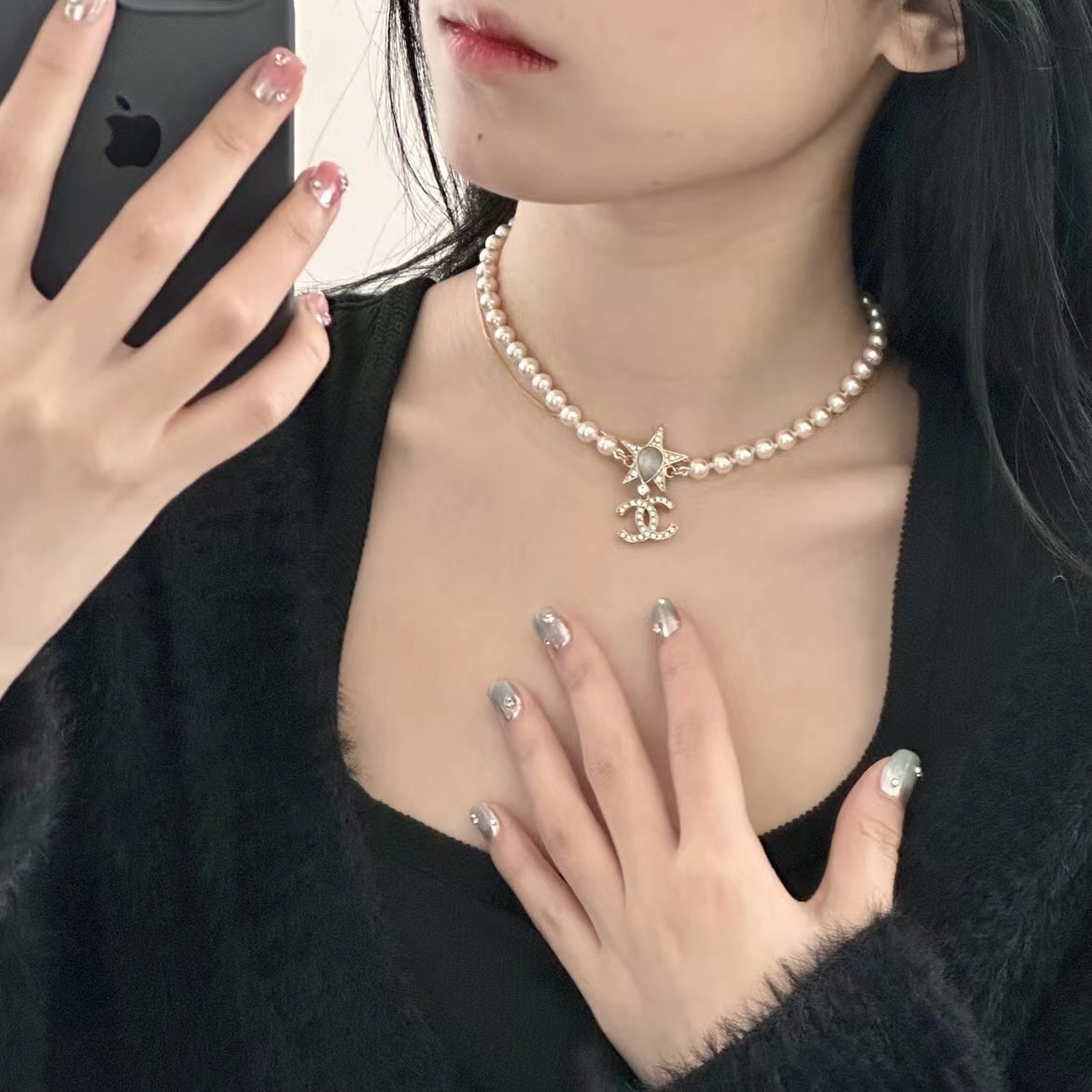 [TOP] CHANEL CC Five-Pointed Star Necklace - White