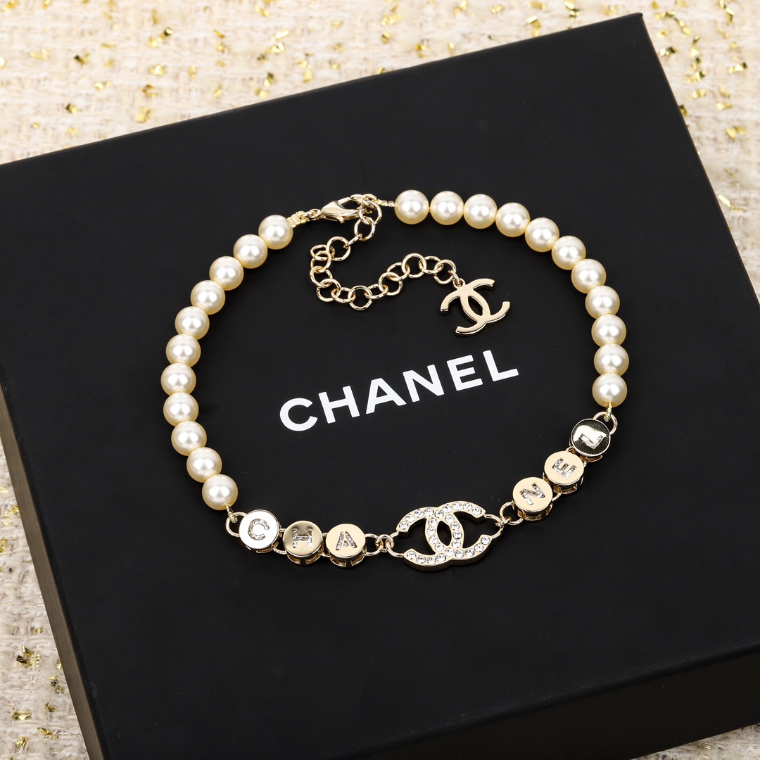 [TOP] CHANEL Pearl Necklaces - Gold