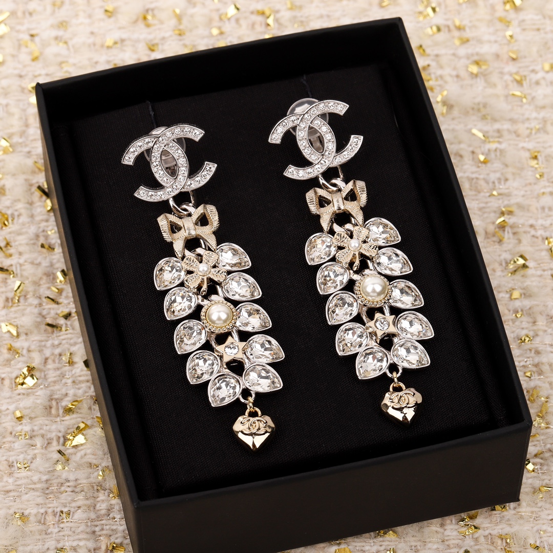 [TOP] CHANEL Butterfly Earrings - Silver