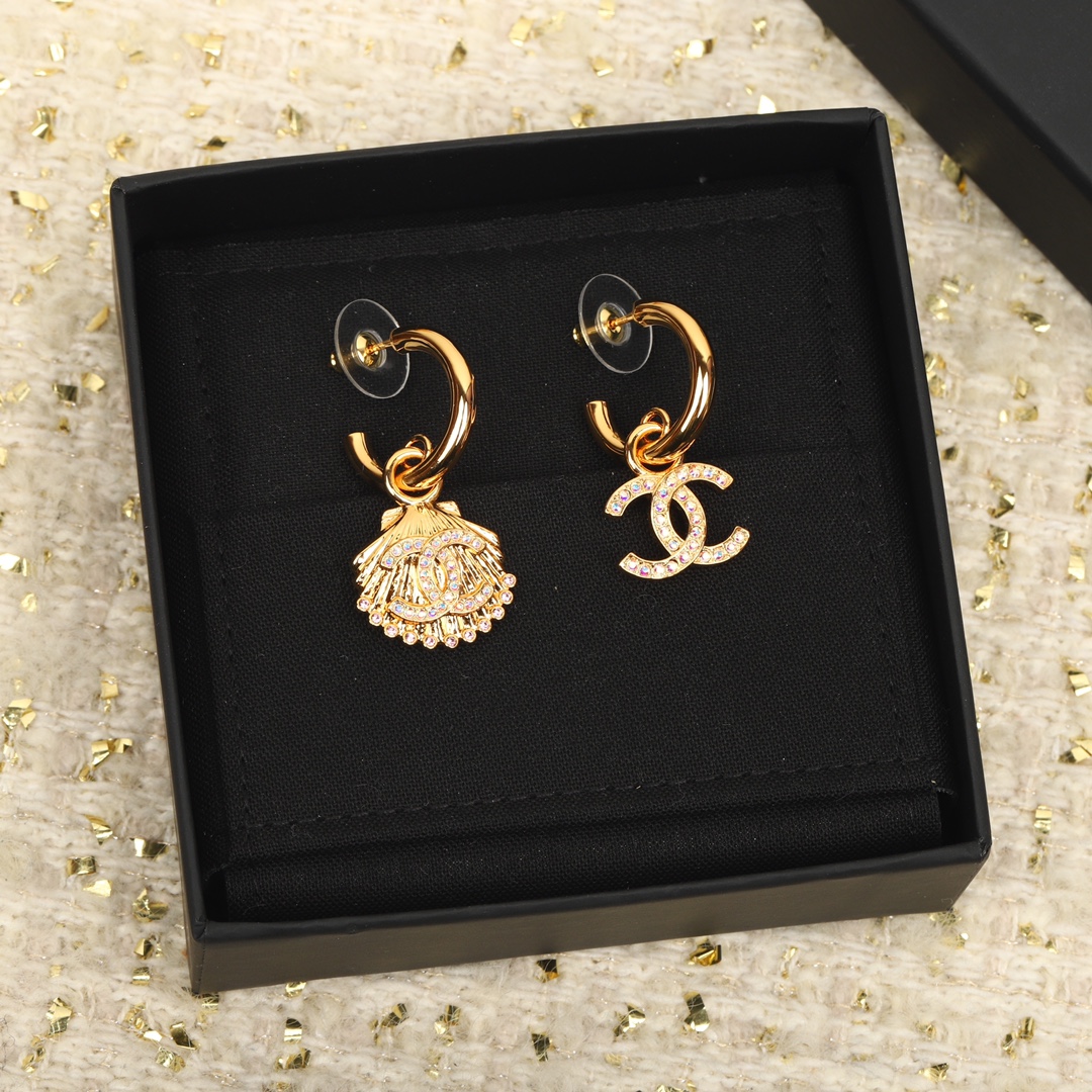 [TOP] CHANEL CC Sea Shell  Earrings - Gold