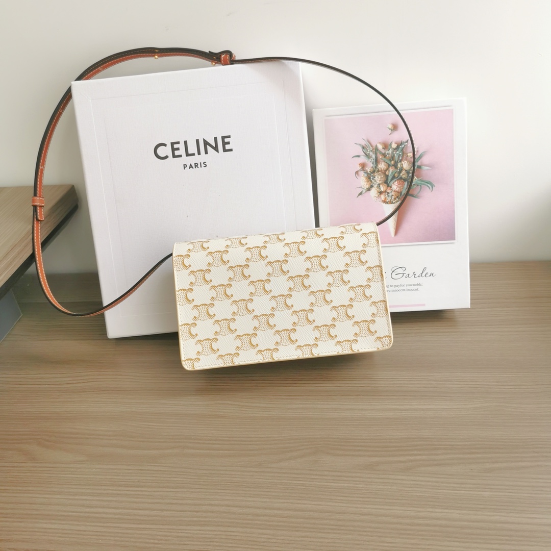 [TOP] CELINE Monogram Crossbody Bag 20 X 11.5cm - 2 Color