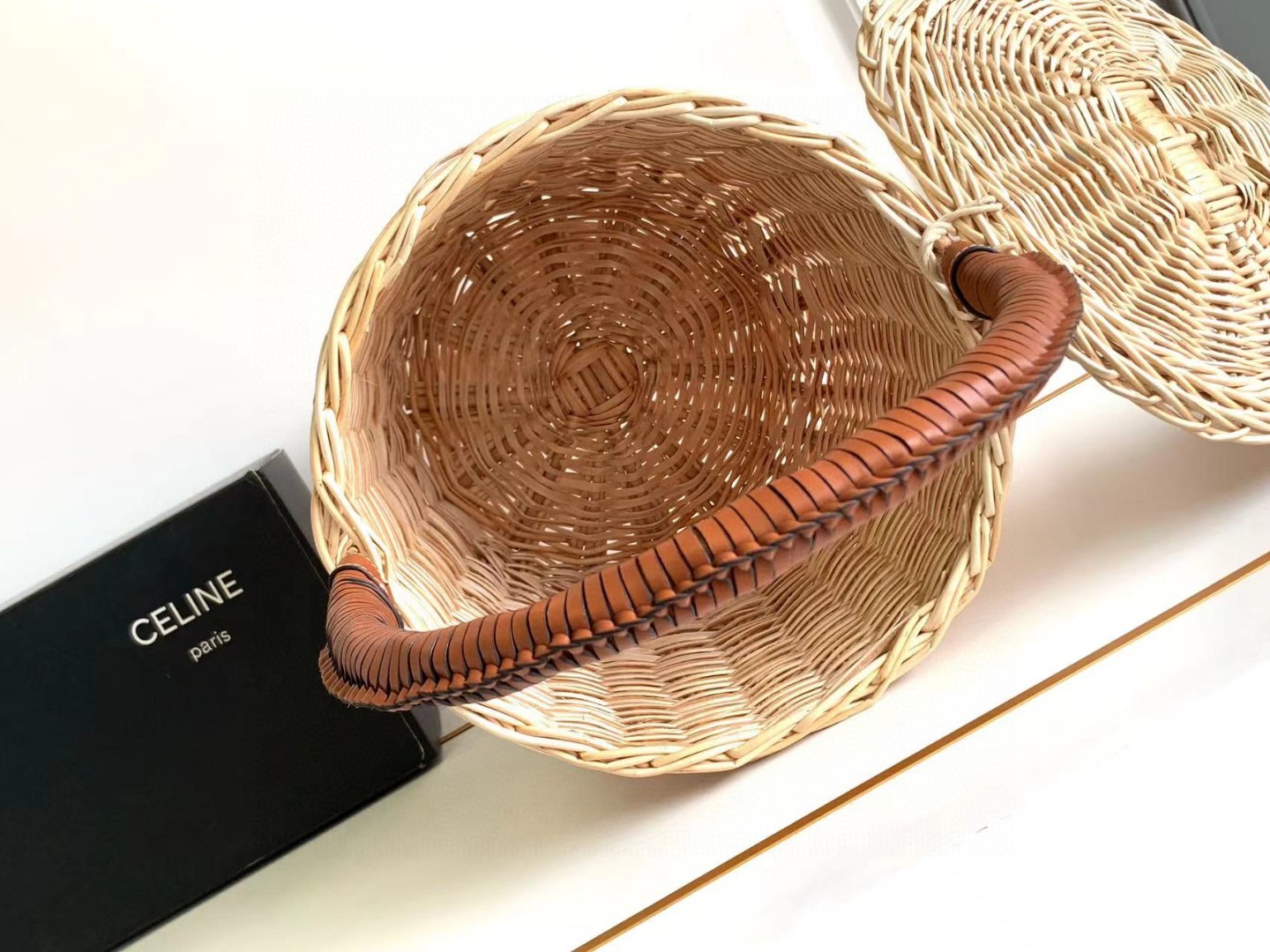 [TOP] CELINE Rattan Woven Basket bag Cow Leather 22*29*21CM - Apricot &Brown
