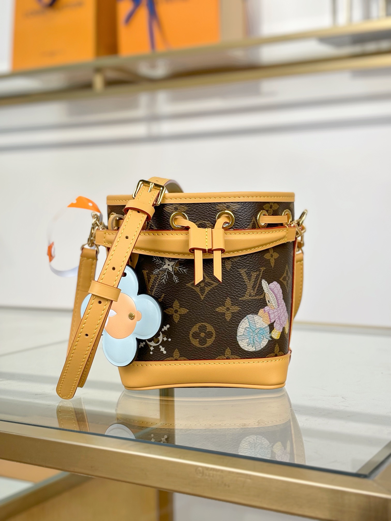 [TOP] Louis Vuitton LV NANO NOÉ Bag Monogram  16x13x10cm - Brown