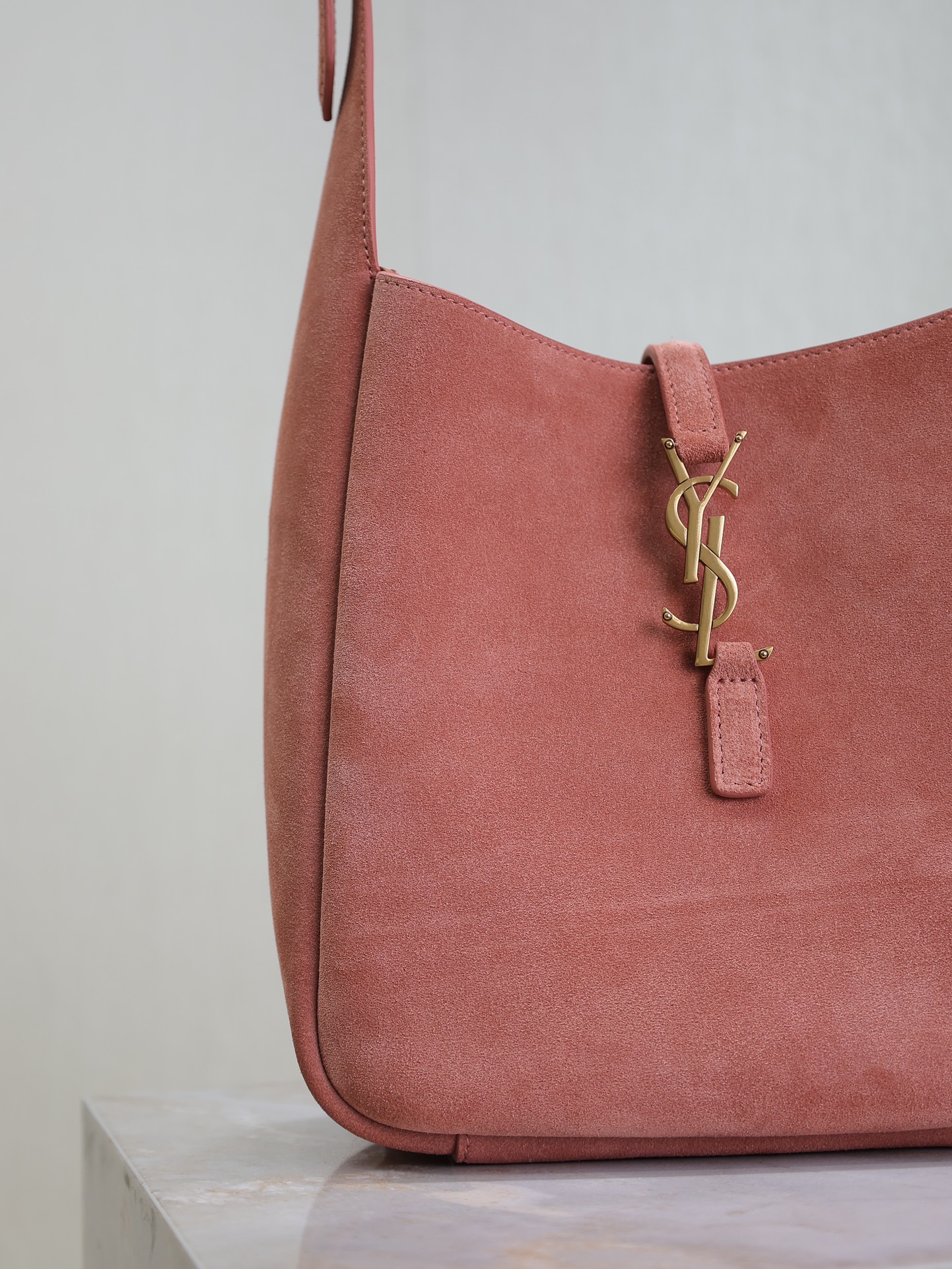 [TOP] Yves Saint Laurent YSL Le 5A7 Bag 23×22×8.5cm - Pink