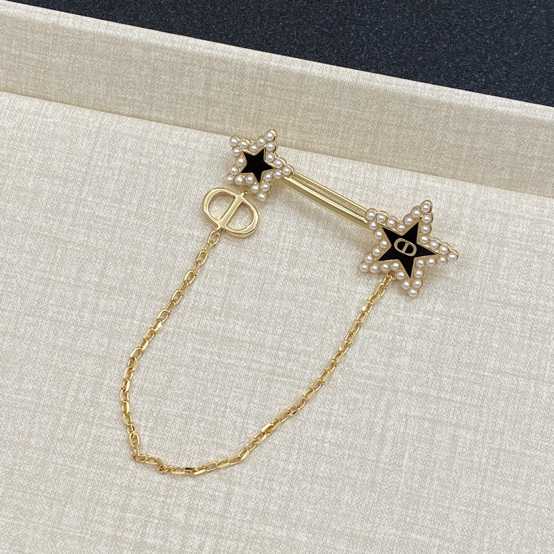 [TOP] Christian Dior Five-Pointed Star Brooch - Gold